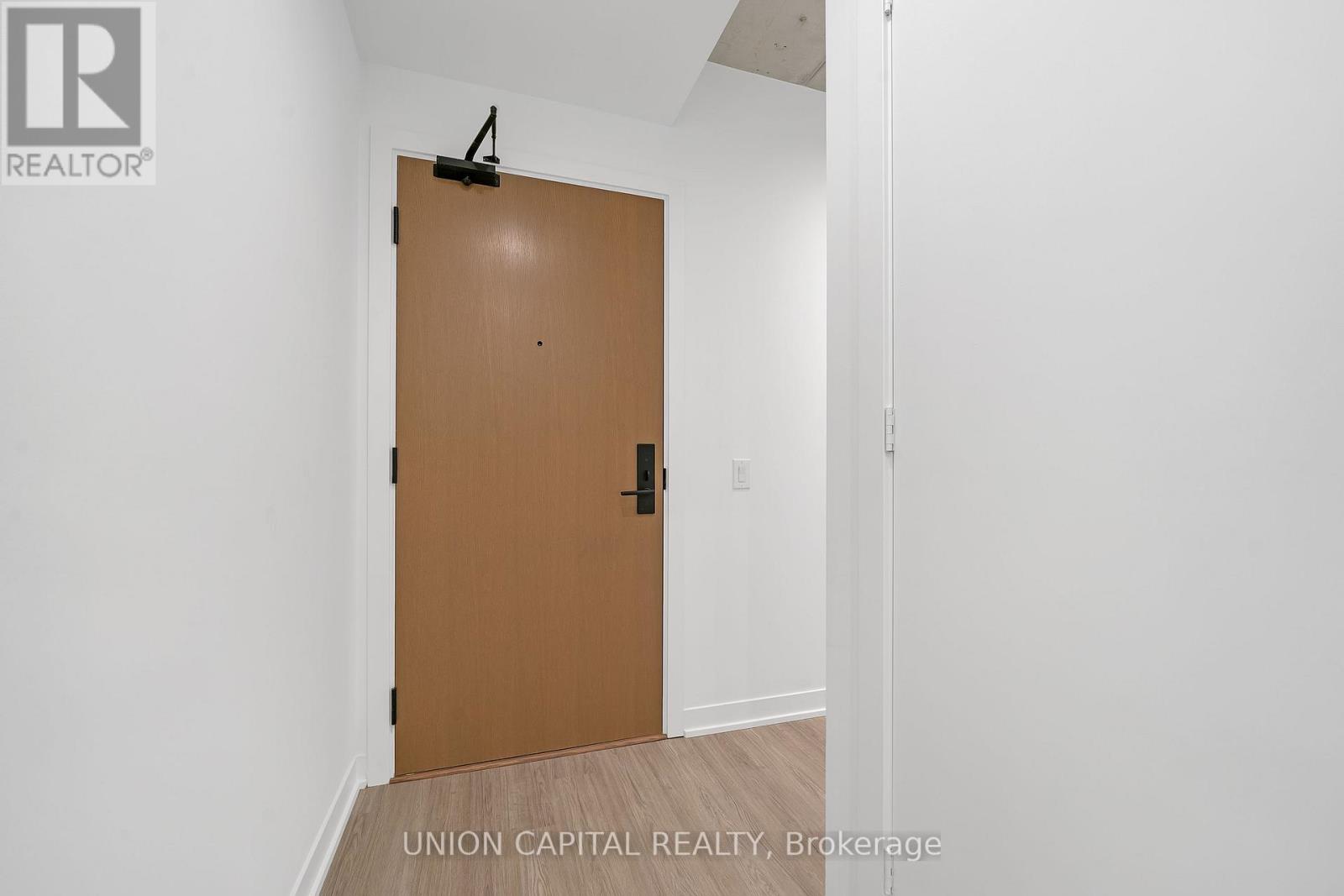 1111 - 195 Mccaul Street, Toronto, Ontario  M5T 1W6 - Photo 2 - C13773300