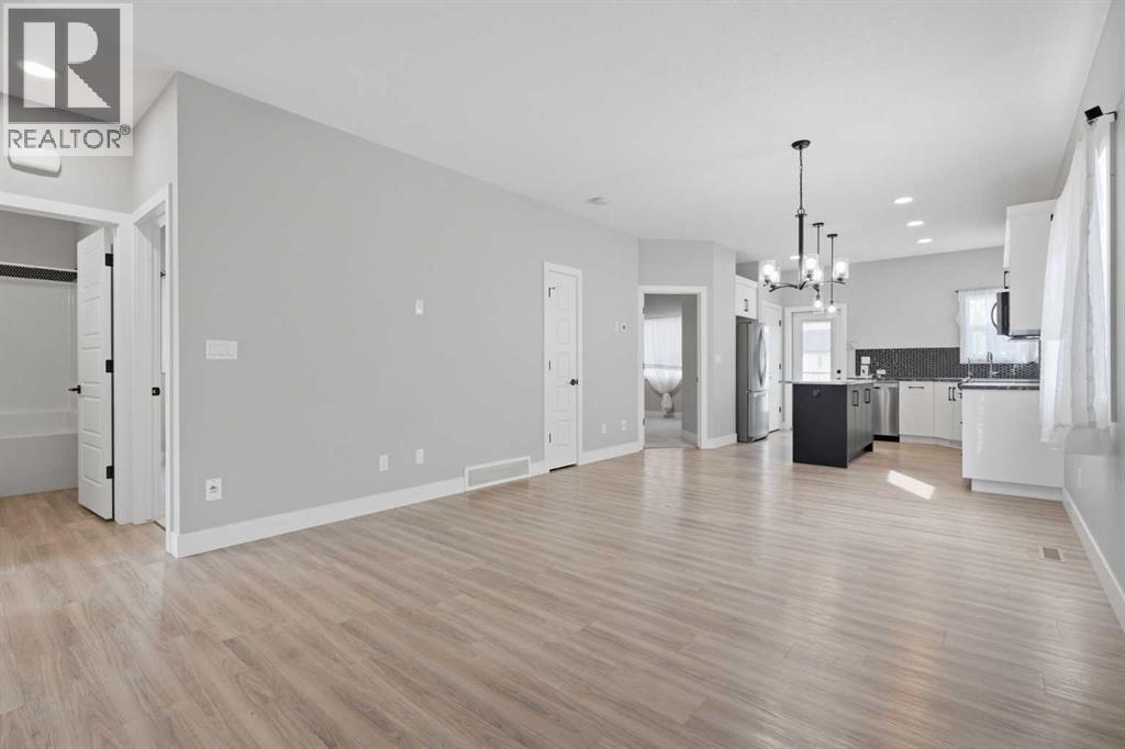 11 Ian Way, Sylvan Lake, Alberta  T4S 0T6 - Photo 9 - A2333628