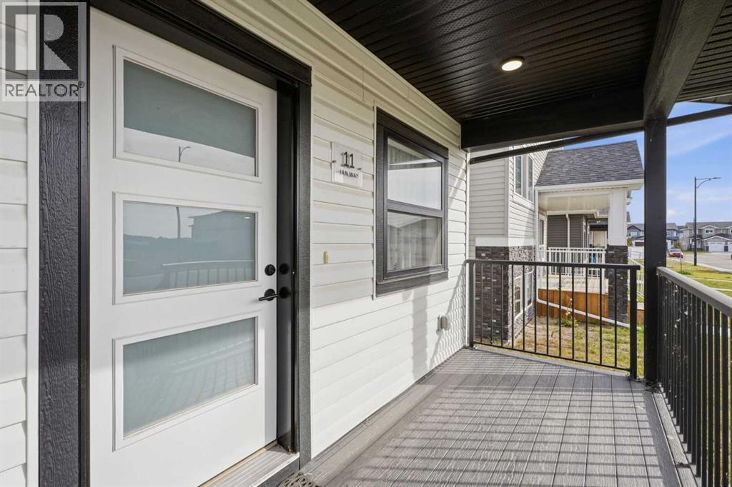 11 Ian Way, Sylvan Lake, Alberta  T4S 0T6 - Photo 4 - A2333628