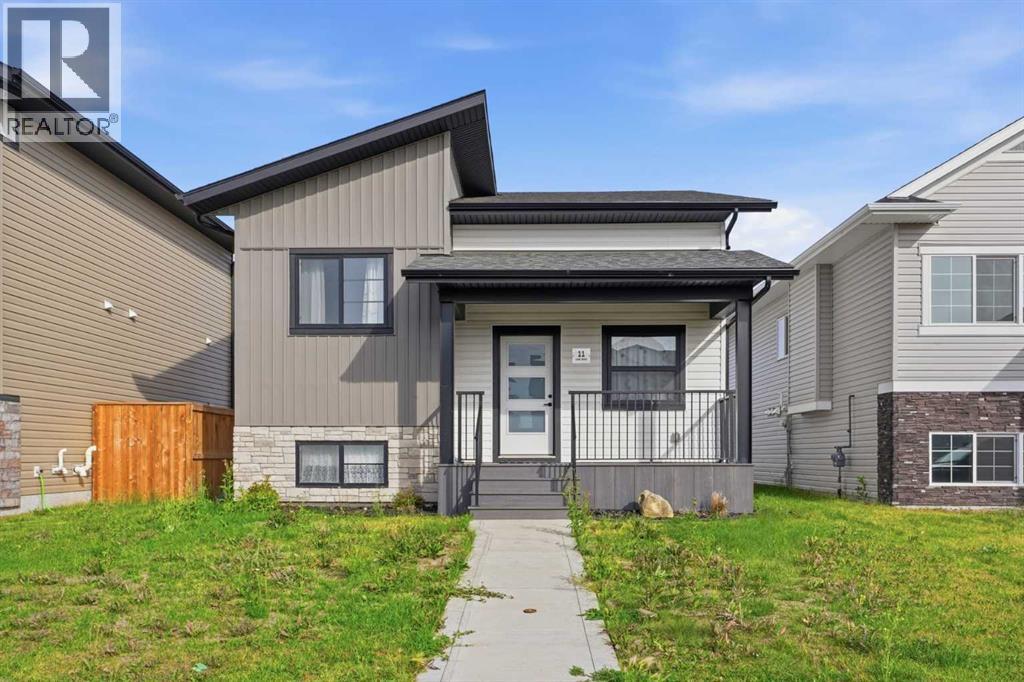 11 Ian Way, Sylvan Lake, Alberta  T4S 0T6 - Photo 1 - A2333628