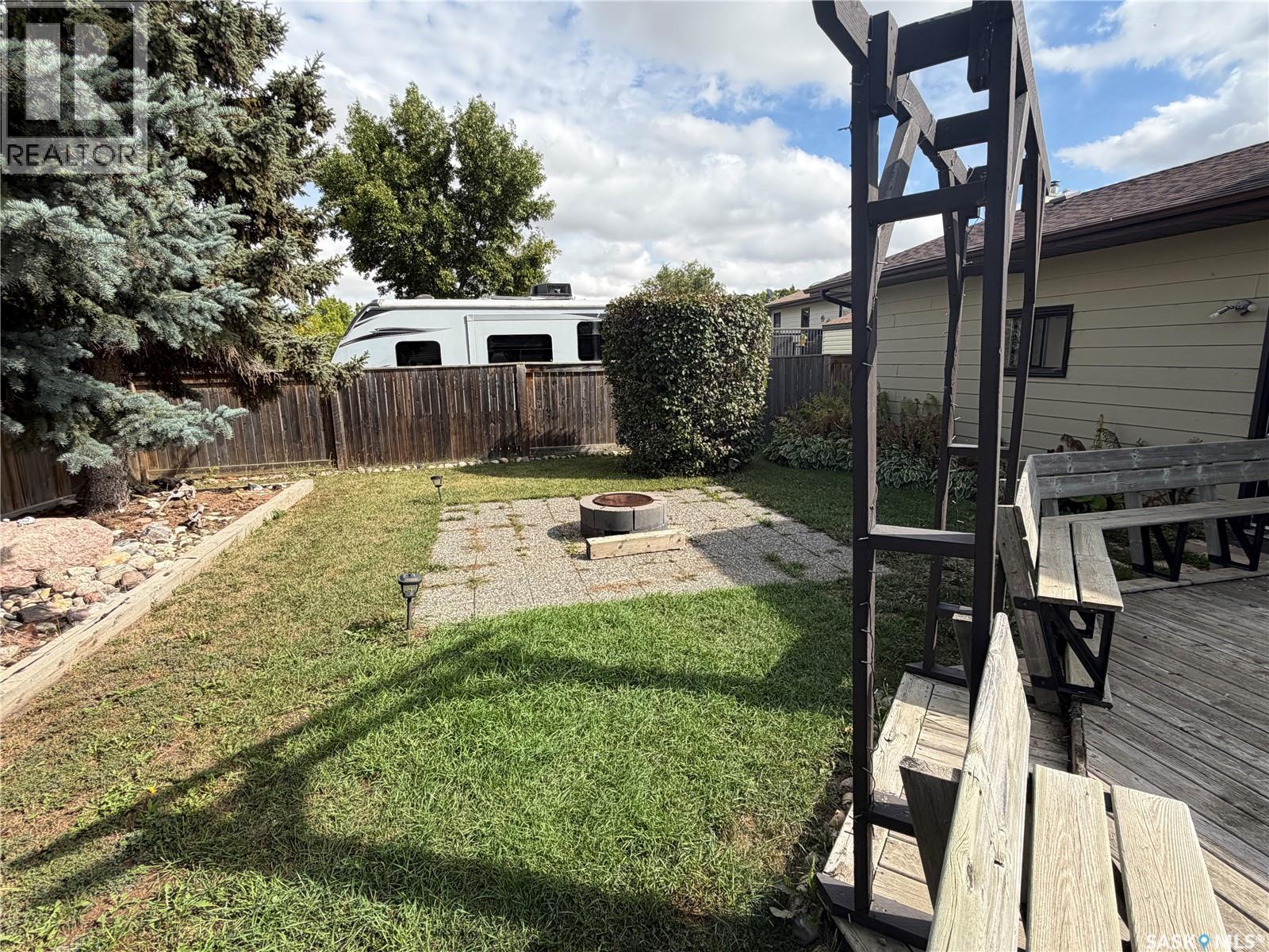 32 Barnes CRESCENT photo 56