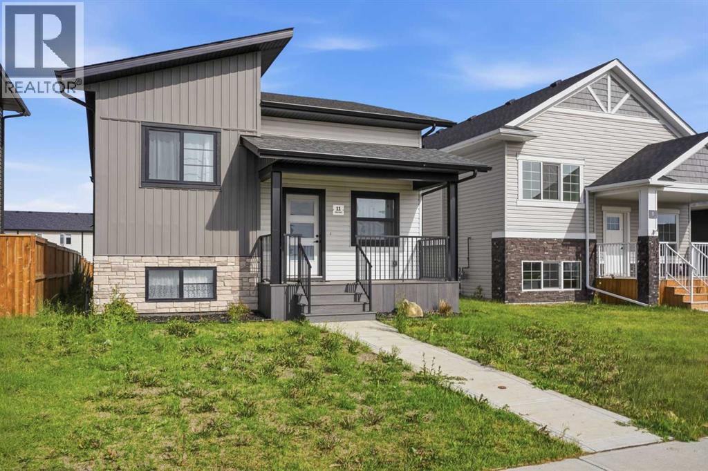 11 Ian Way, Sylvan Lake, Alberta  T4S 0T6 - Photo 2 - A2333628