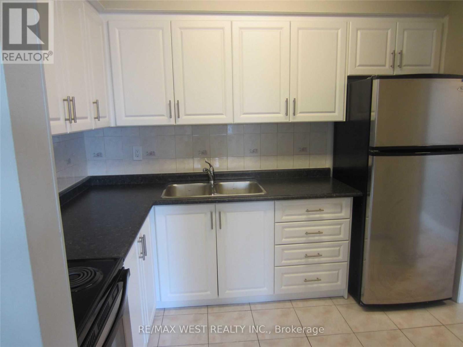 7 - 2965 Islington Avenue, Toronto, Ontario  M9L 2K8 - Photo 2 - W13773244