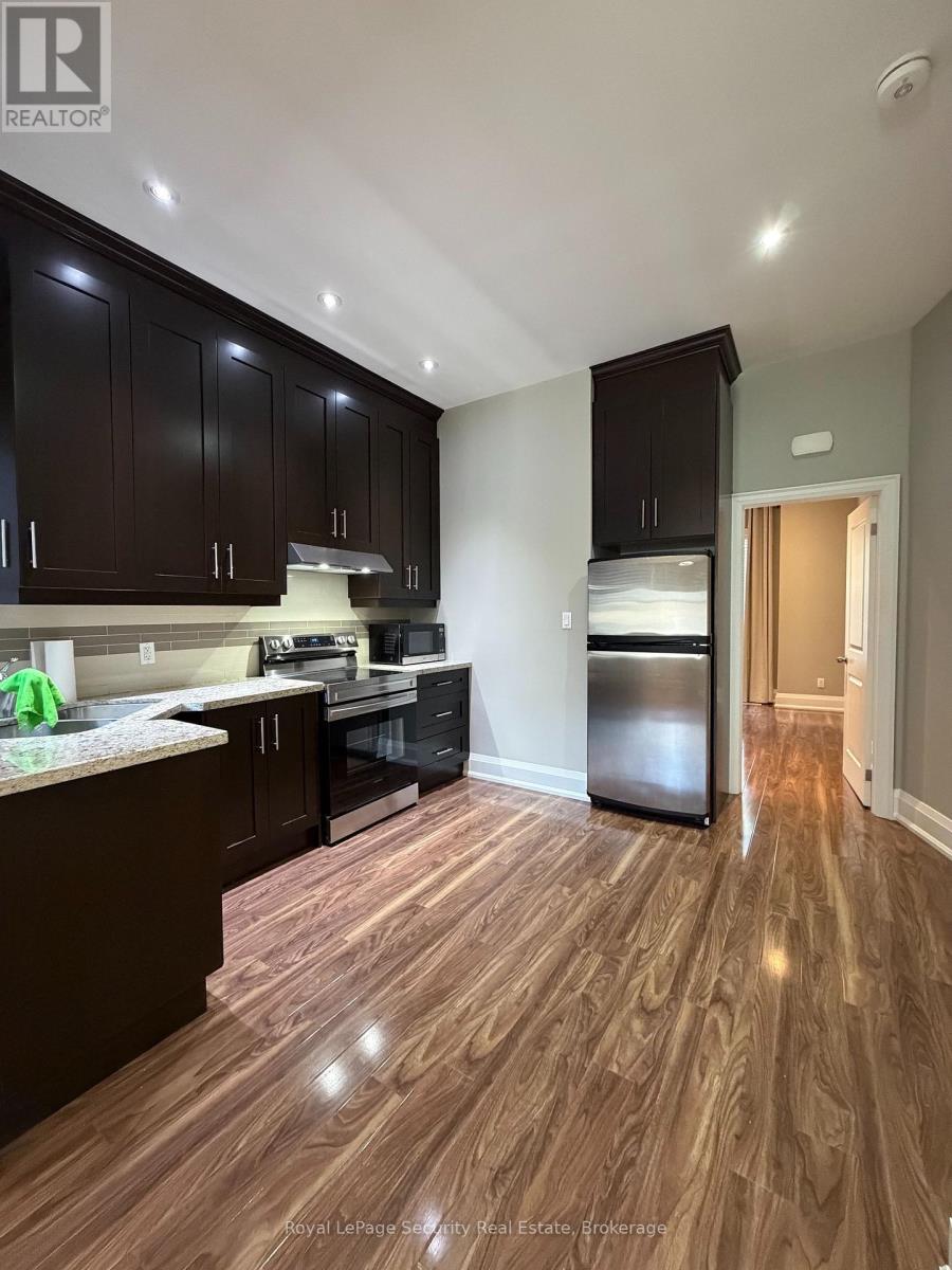 15 Coolmine Road, Toronto, Ontario M6J 3G1 - Photo 5 - C13771236