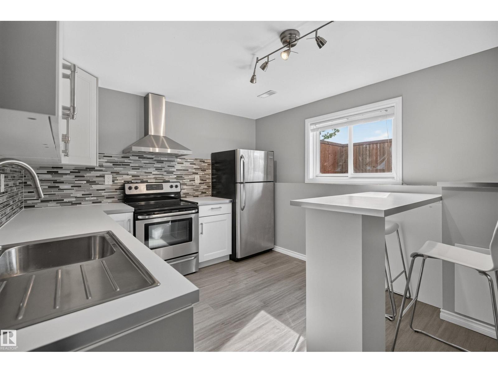 18303 76 Av Nw, Edmonton, Alberta  T5T 2L5 - Photo 2 - E4502072