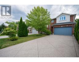 15 ARMOUR CRESCENT, Hamilton, Ontario