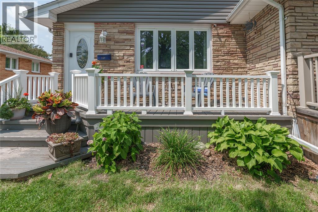 830 Wilmont Place, Sarnia photo 3