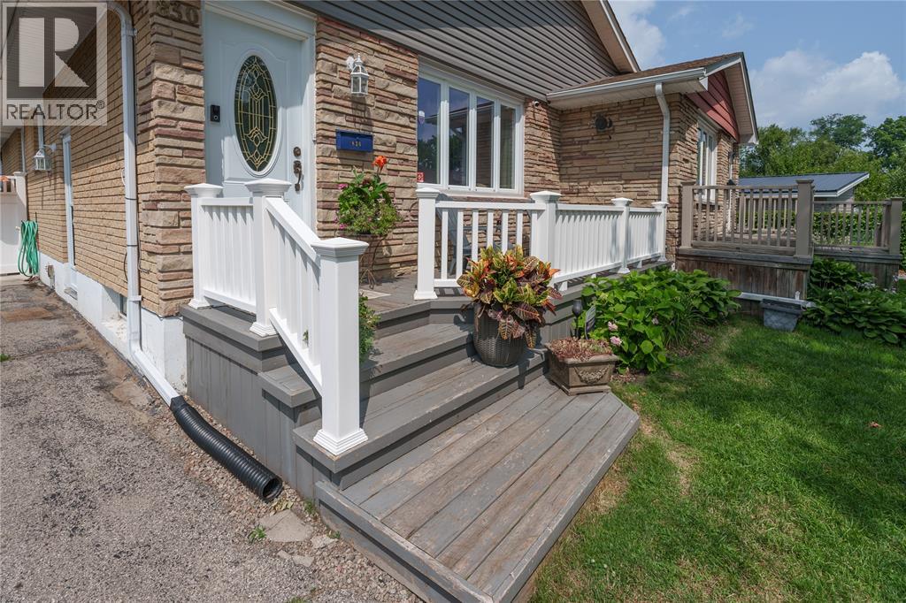 830 Wilmont Place, Sarnia photo 5