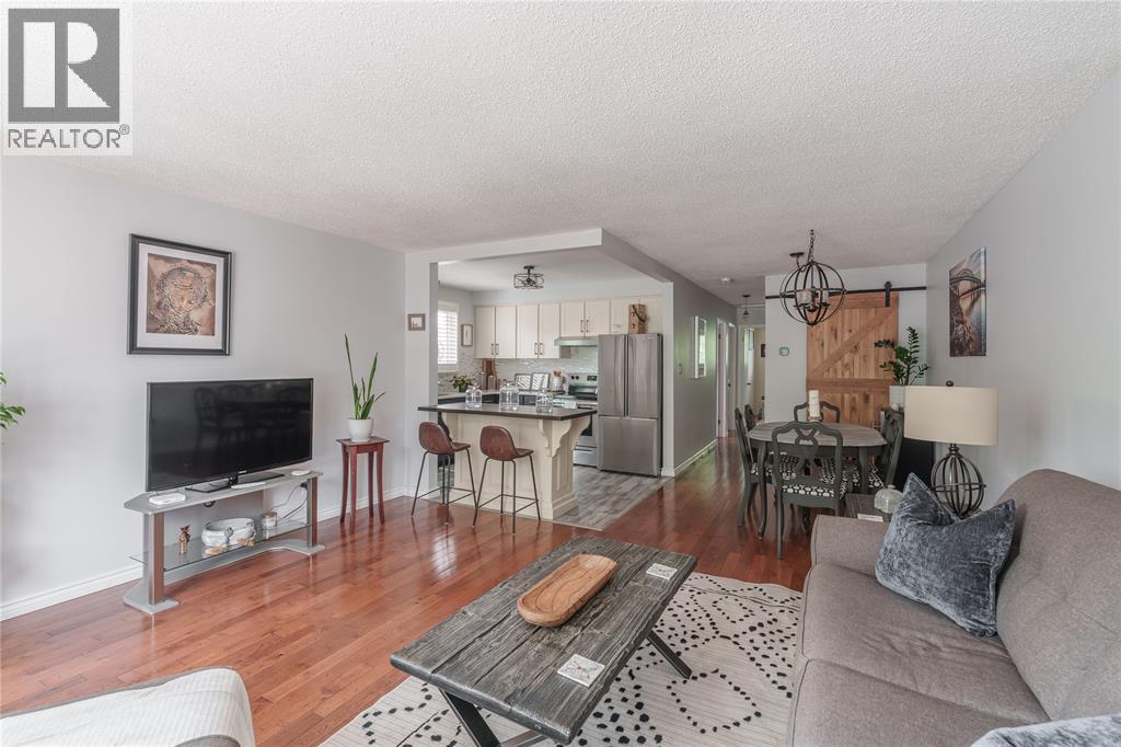 830 Wilmont Place, Sarnia photo 8