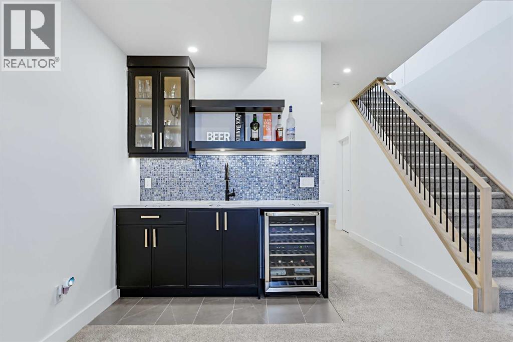 7341 37 Avenue Nw, Calgary, Alberta  T3B 1W7 - Photo 37 - A2343323