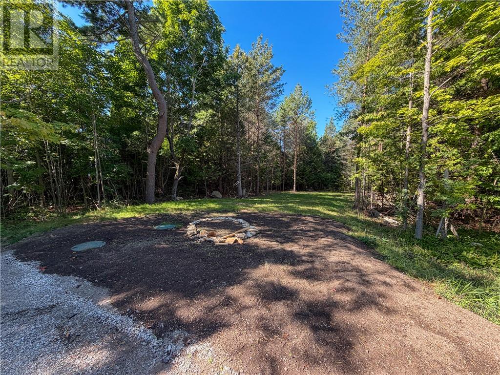 135 Lakeshore Road photo 35