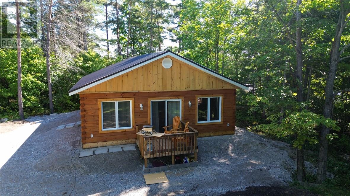 135 Lakeshore Road photo 46