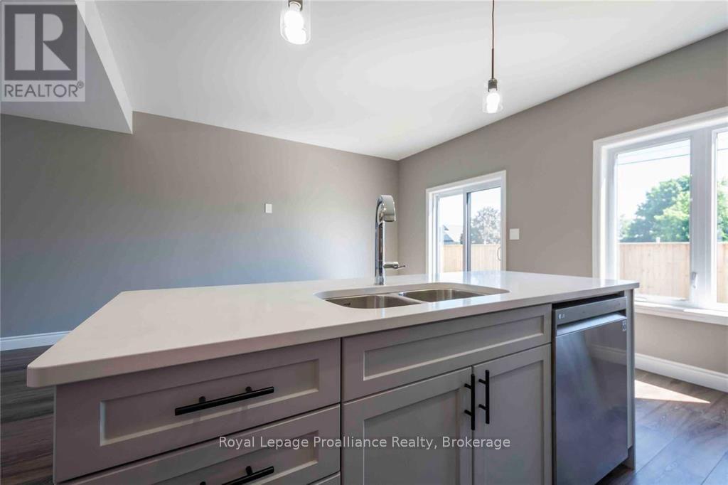 19 Primrose Crescent, Belleville, Ontario  K8N 0J7 - Photo 9 - X13773564