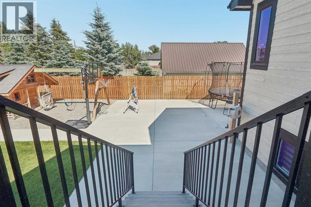 552 Rogers Avenue, Picture Butte, Alberta  T0K 1V0 - Photo 43 - A2327244