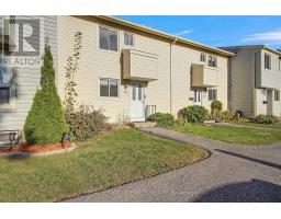 29 - 44 THISTLEDOWN COURT, Ottawa, Ontario
