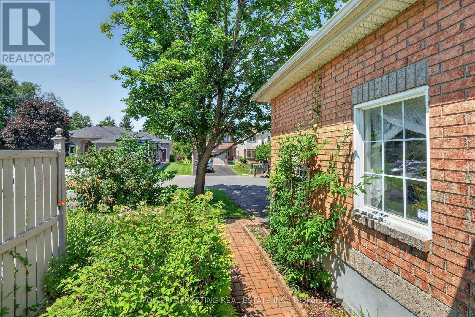 6886 Edgar Brault Street, Ottawa, Ontario K1C 1L7 - Photo 4 - X13773460