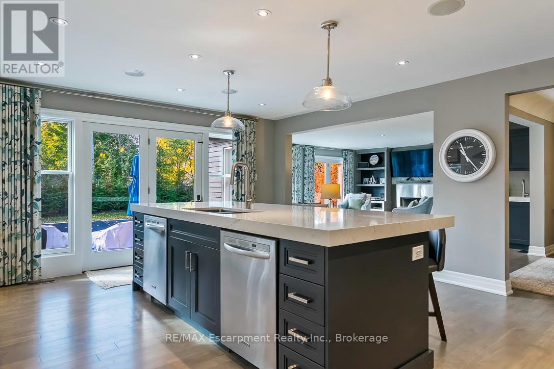 278 Carolyn Drive, Oakville, Ontario  L6K 3M6 - Photo 15 - W13773492