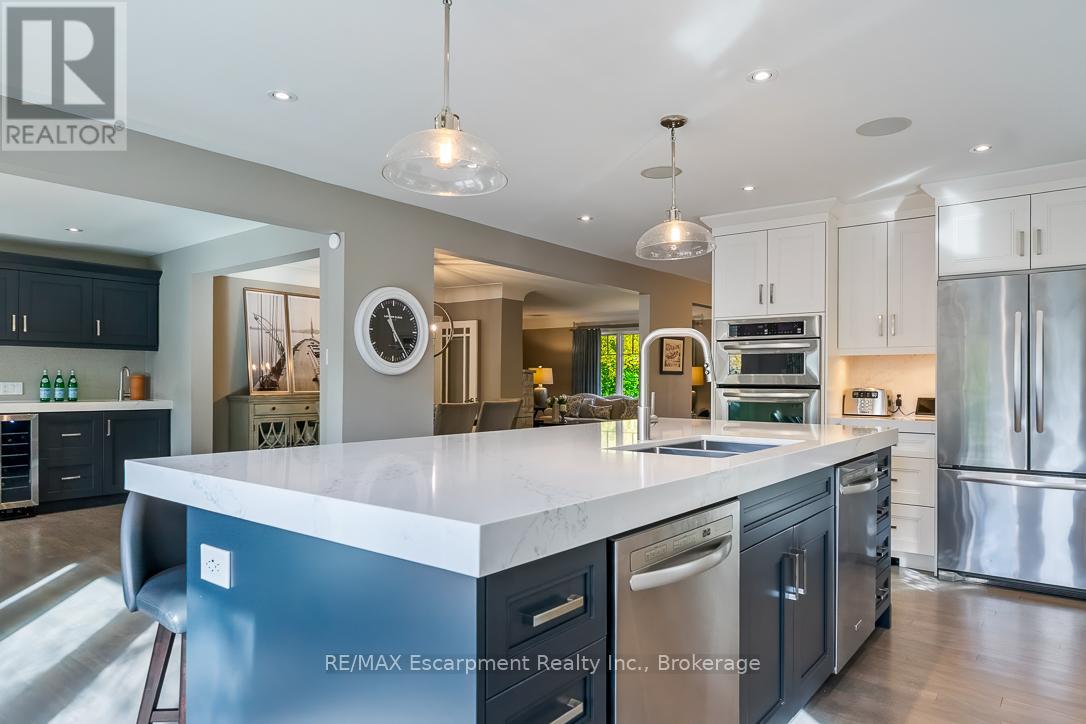 278 Carolyn Drive, Oakville, Ontario  L6K 3M6 - Photo 16 - W13773492