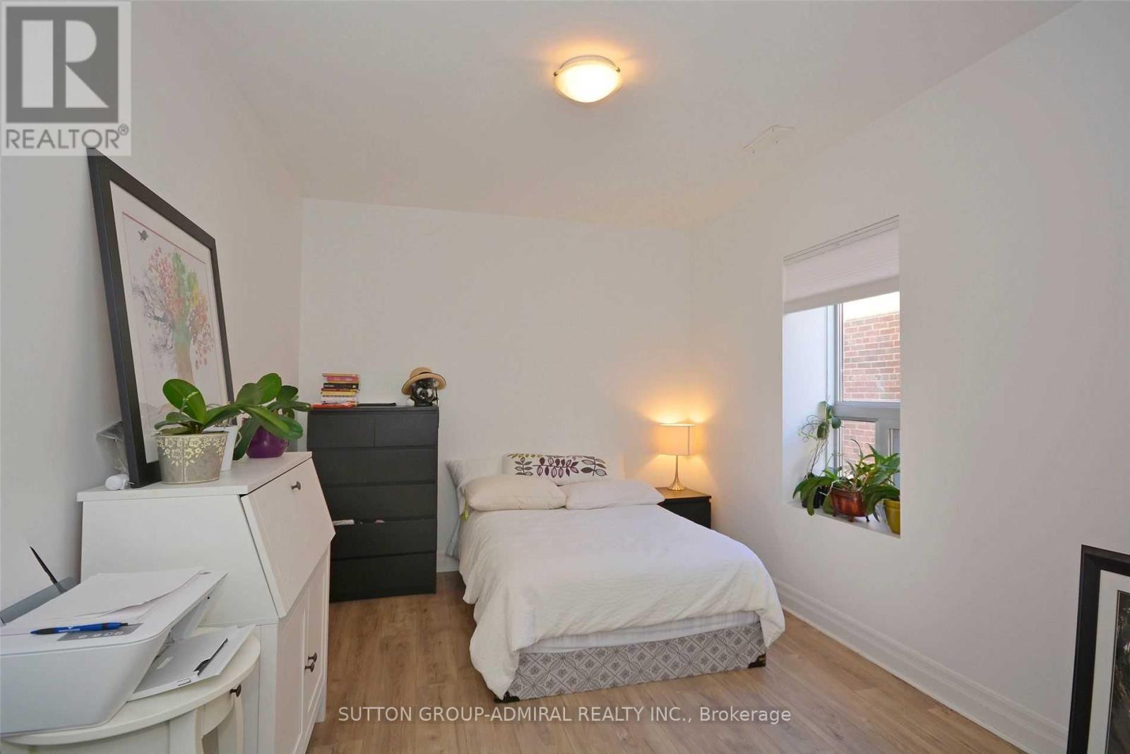 332 Harbord Street, Toronto, Ontario  M6G 1H2 - Photo 5 - C13773368