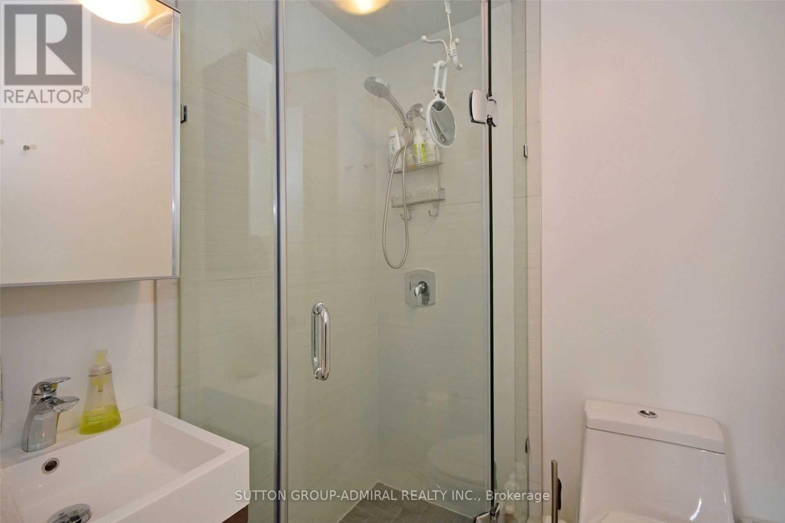 332 Harbord Street, Toronto, Ontario  M6G 1H2 - Photo 6 - C13773368