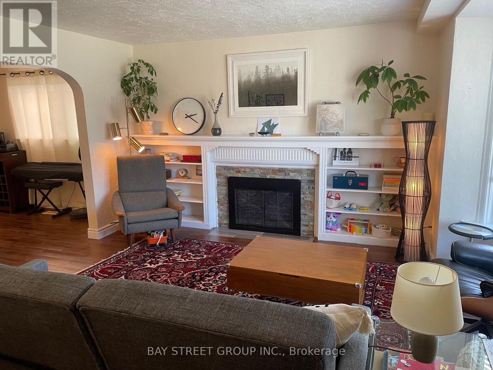 Main & Lower - 48 Braemar Avenue, Toronto, Ontario  M5P 2L2 - Photo 3 - C13773370