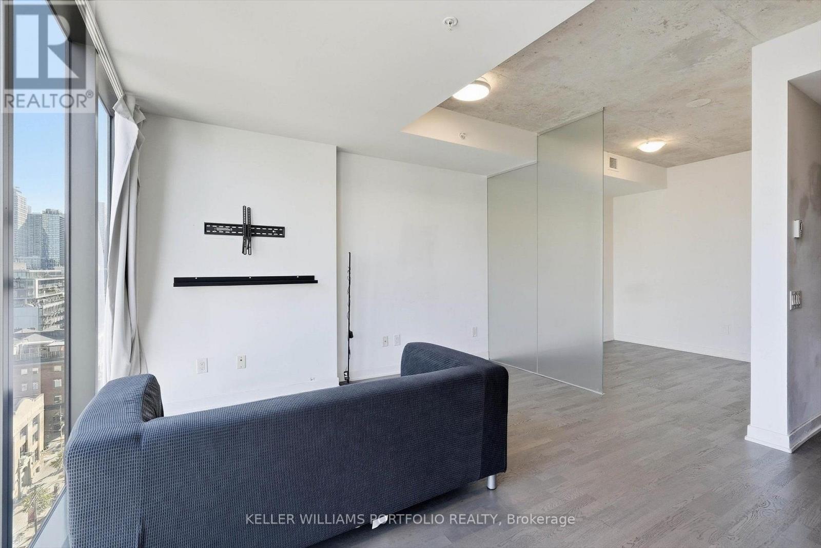 1319 - 629 King Street W, Toronto, Ontario  M5V 0G9 - Photo 10 - C13773444