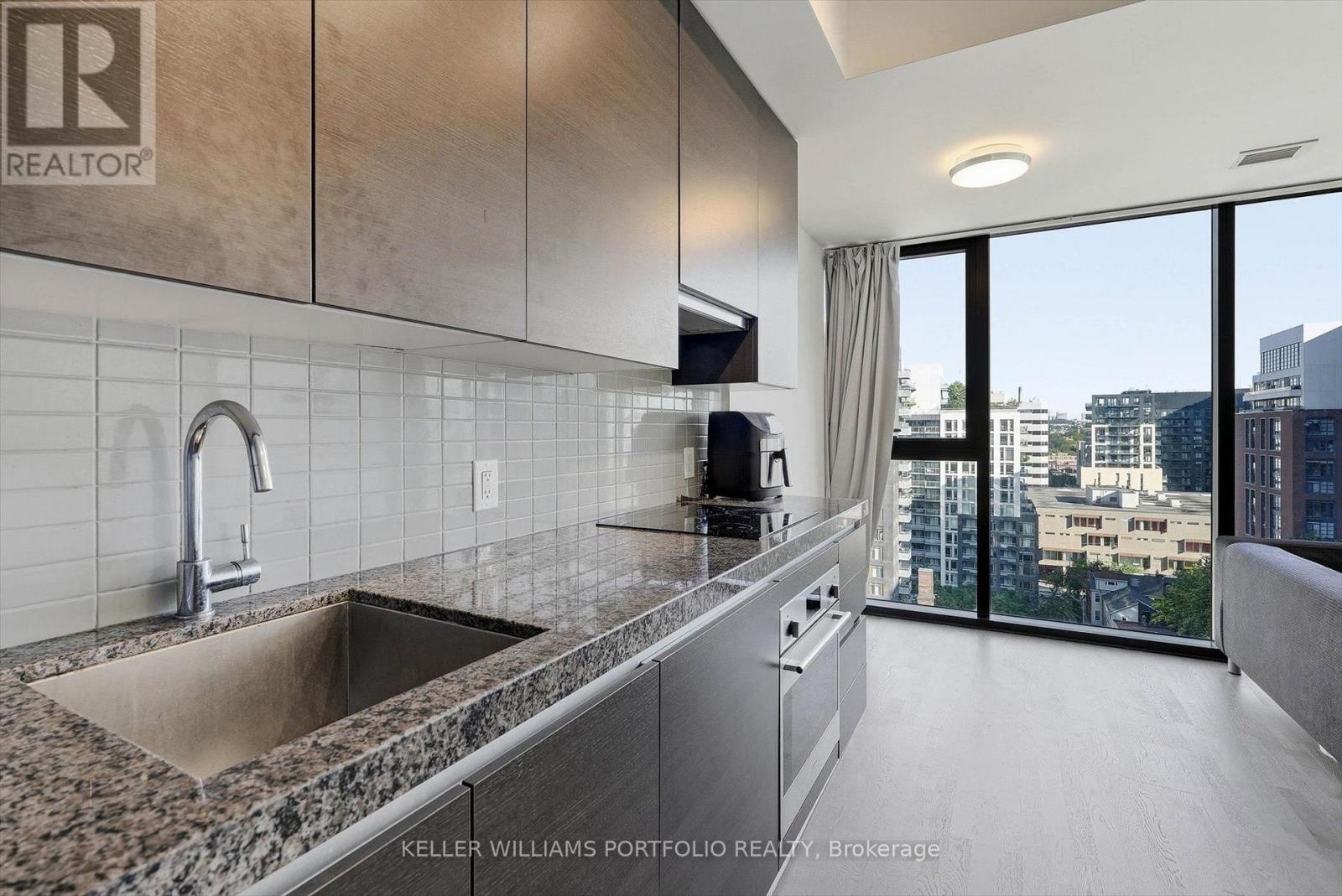 1319 - 629 King Street W, Toronto, Ontario  M5V 0G9 - Photo 14 - C13773444