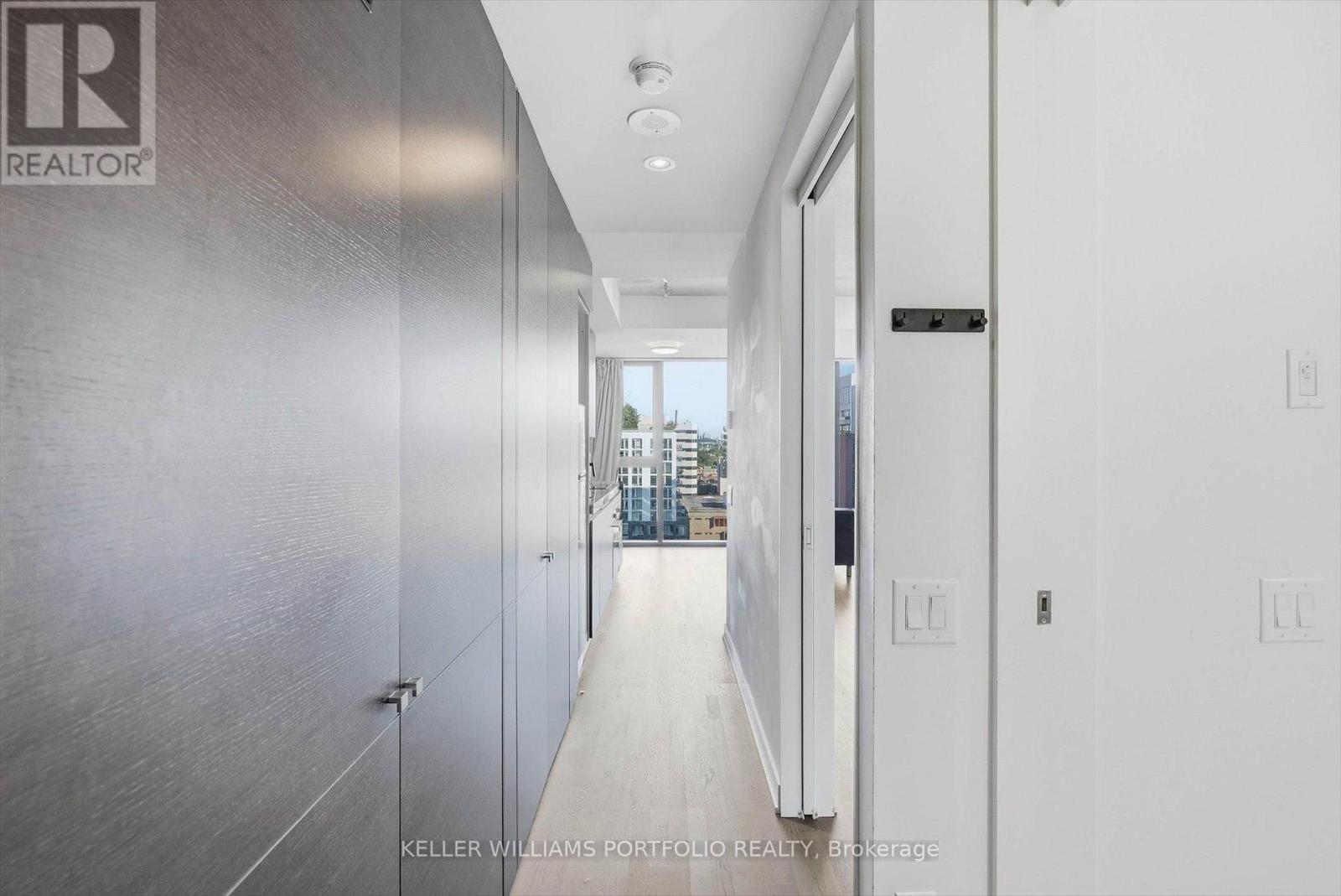 1319 - 629 King Street W, Toronto, Ontario  M5V 0G9 - Photo 3 - C13773444