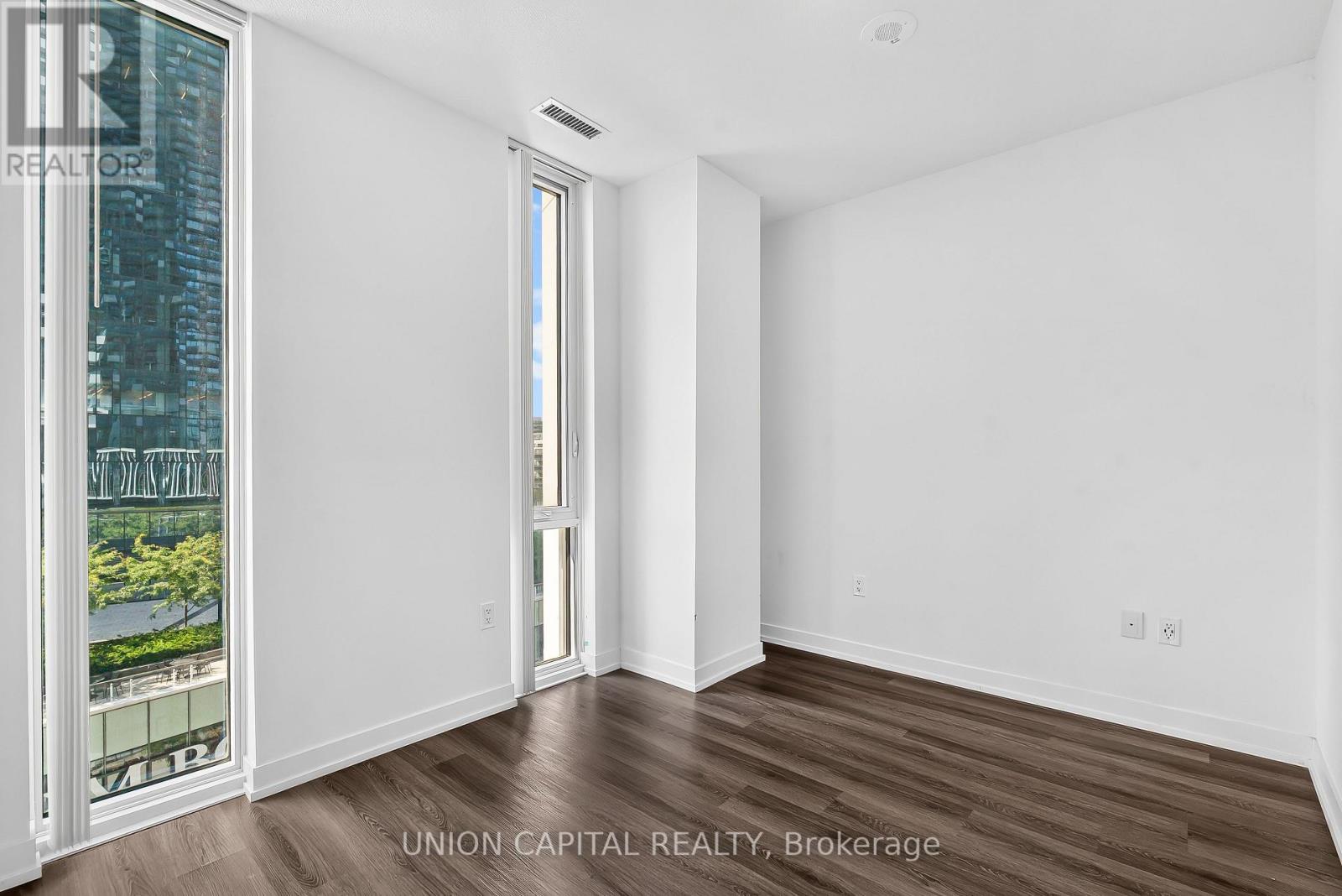 909 - 138 Downes Street, Toronto, Ontario  M5E 0E4 - Photo 12 - C13773506