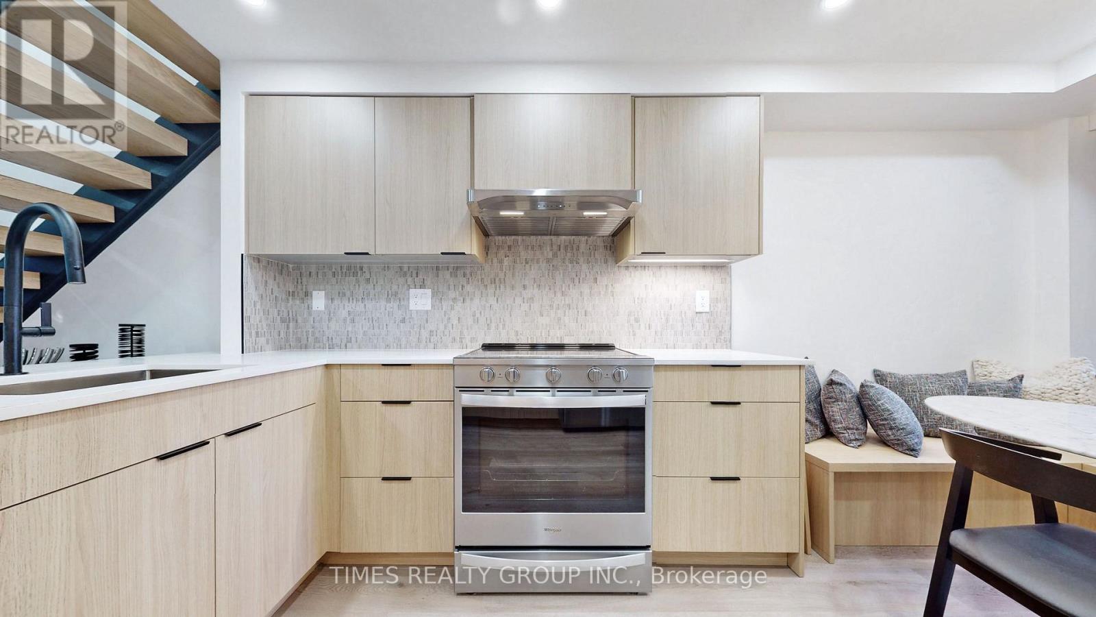 504 - 80 Cumberland Street, Toronto (Annex), Ontario  M5R 3V1 - Photo 24 - C13773536