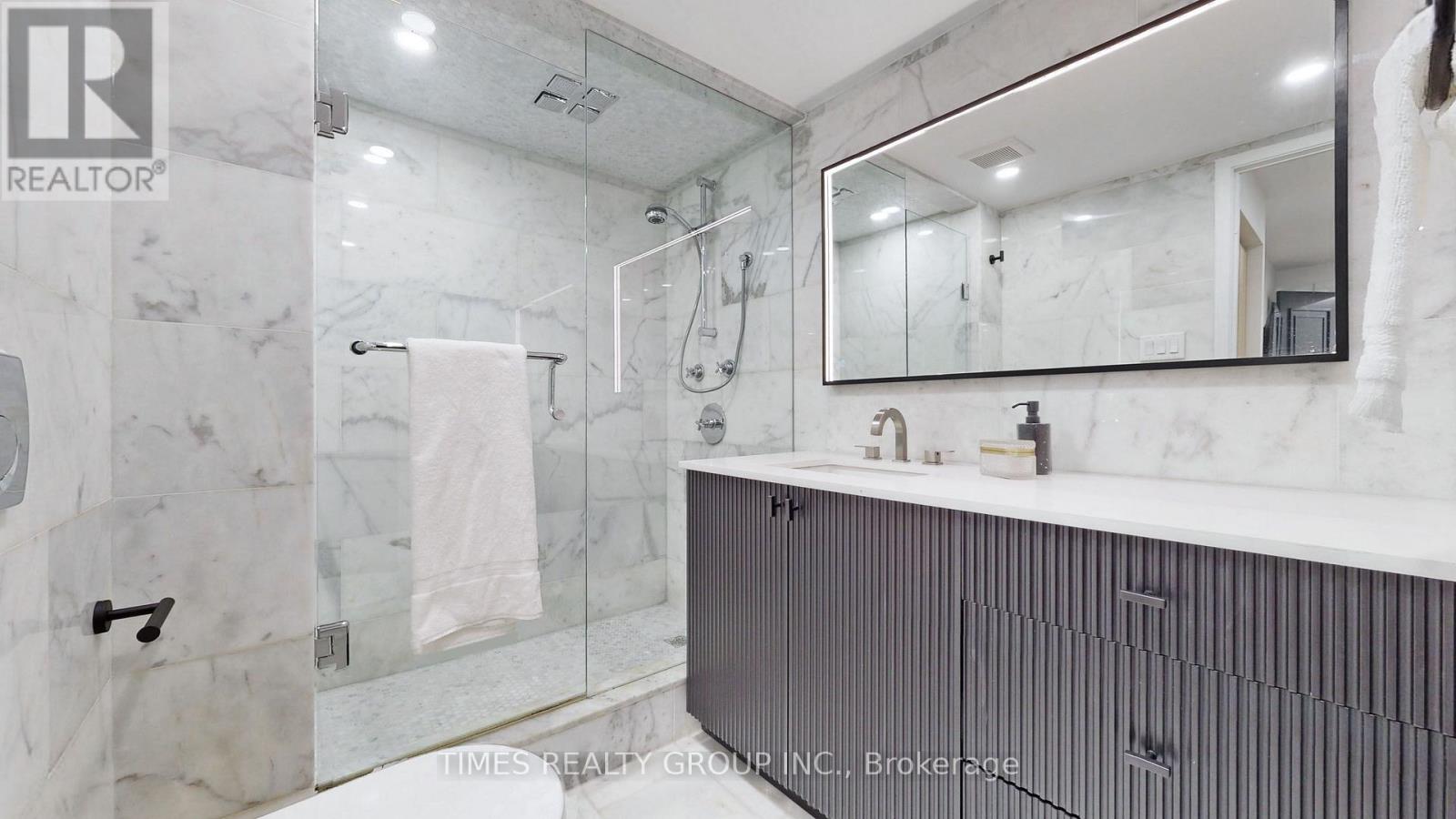 504 - 80 Cumberland Street, Toronto (Annex), Ontario  M5R 3V1 - Photo 6 - C13773536