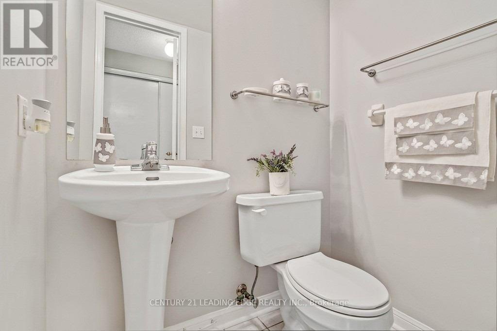 25 Mondeo Drive, Toronto, Ontario  M1P 5B6 - Photo 14 - E13773474