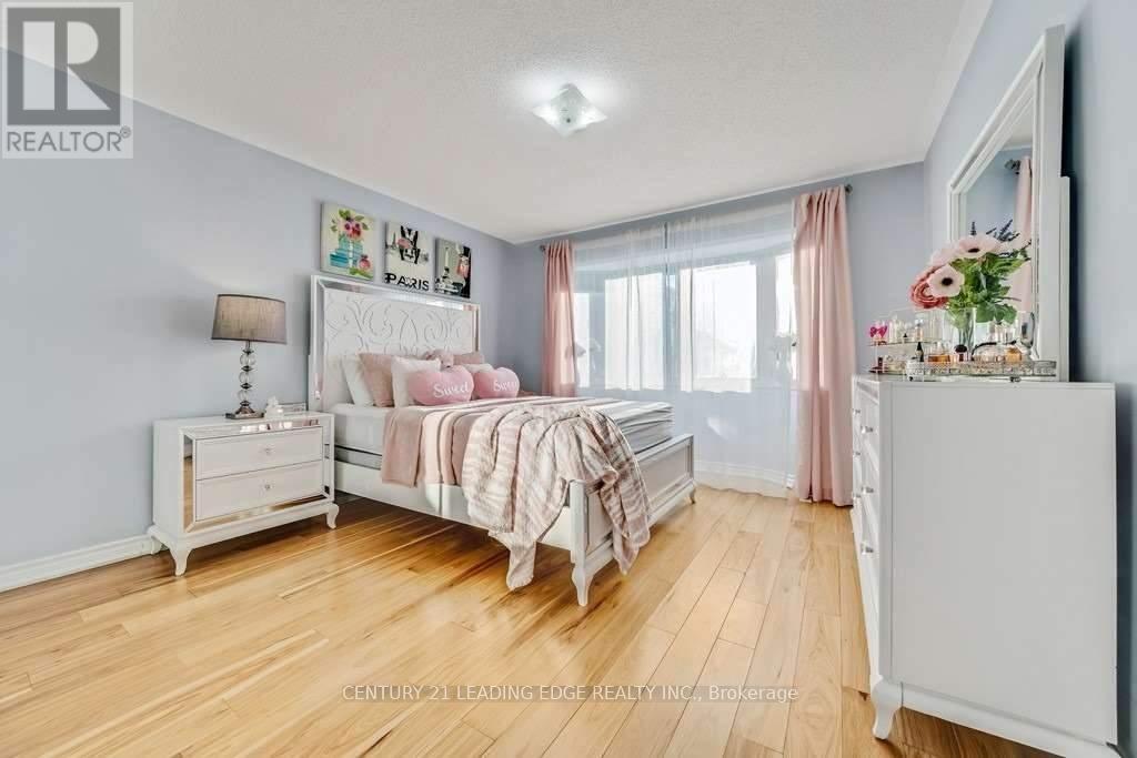 25 Mondeo Drive, Toronto, Ontario  M1P 5B6 - Photo 24 - E13773474