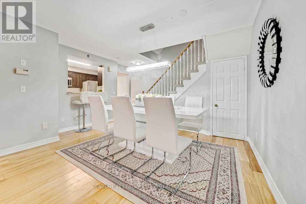 25 Mondeo Drive, Toronto, Ontario  M1P 5B6 - Photo 8 - E13773474
