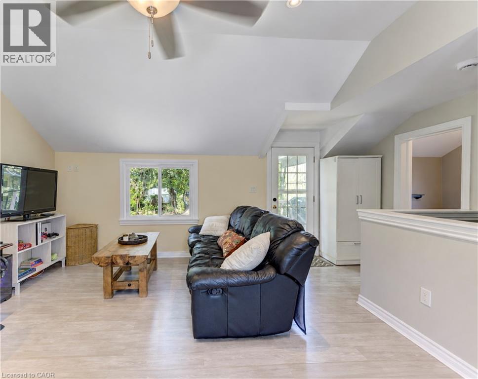 3762 Nafziger Road, Wellesley, Ontario  N0B 2T0 - Photo 3 - 40858529