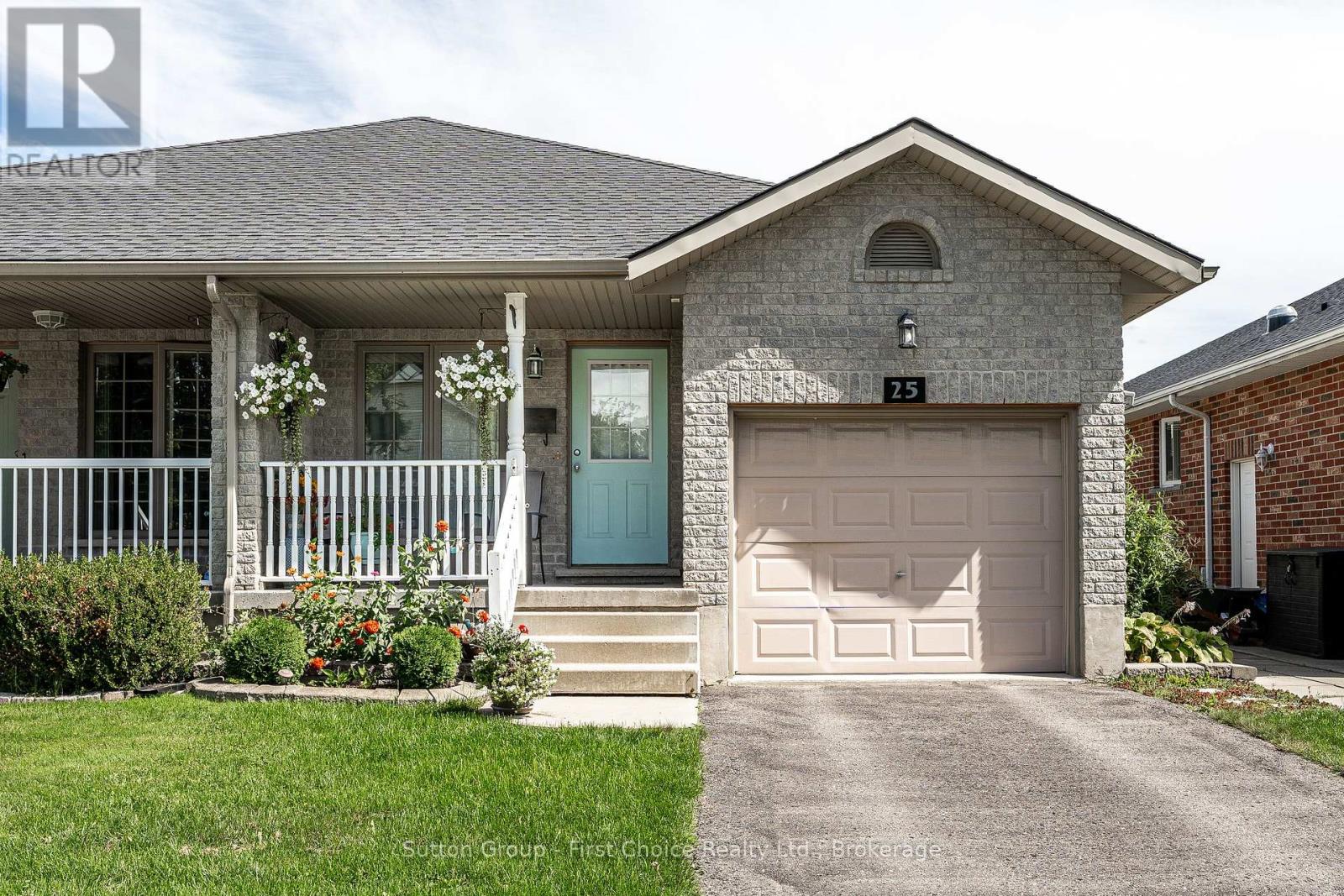 25 Trinity Street, Stratford, Ontario  N5A 4P5 - Photo 3 - X13773374