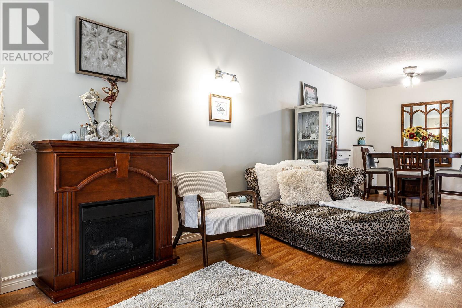 25 Trinity Street, Stratford, Ontario  N5A 4P5 - Photo 4 - X13773374