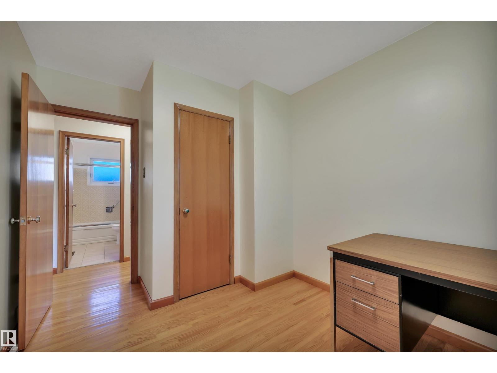Unknown Address, ,    - Photo 25 - E4508043