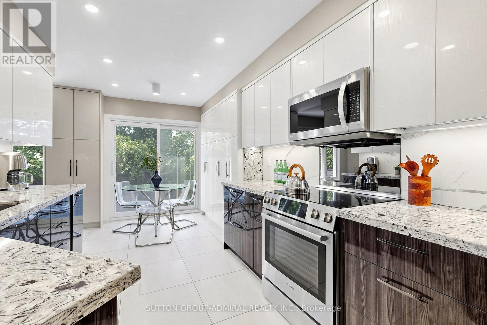 63 Katerina Avenue, Vaughan, Ontario  L4J 8H5 - Photo 10 - N13773456