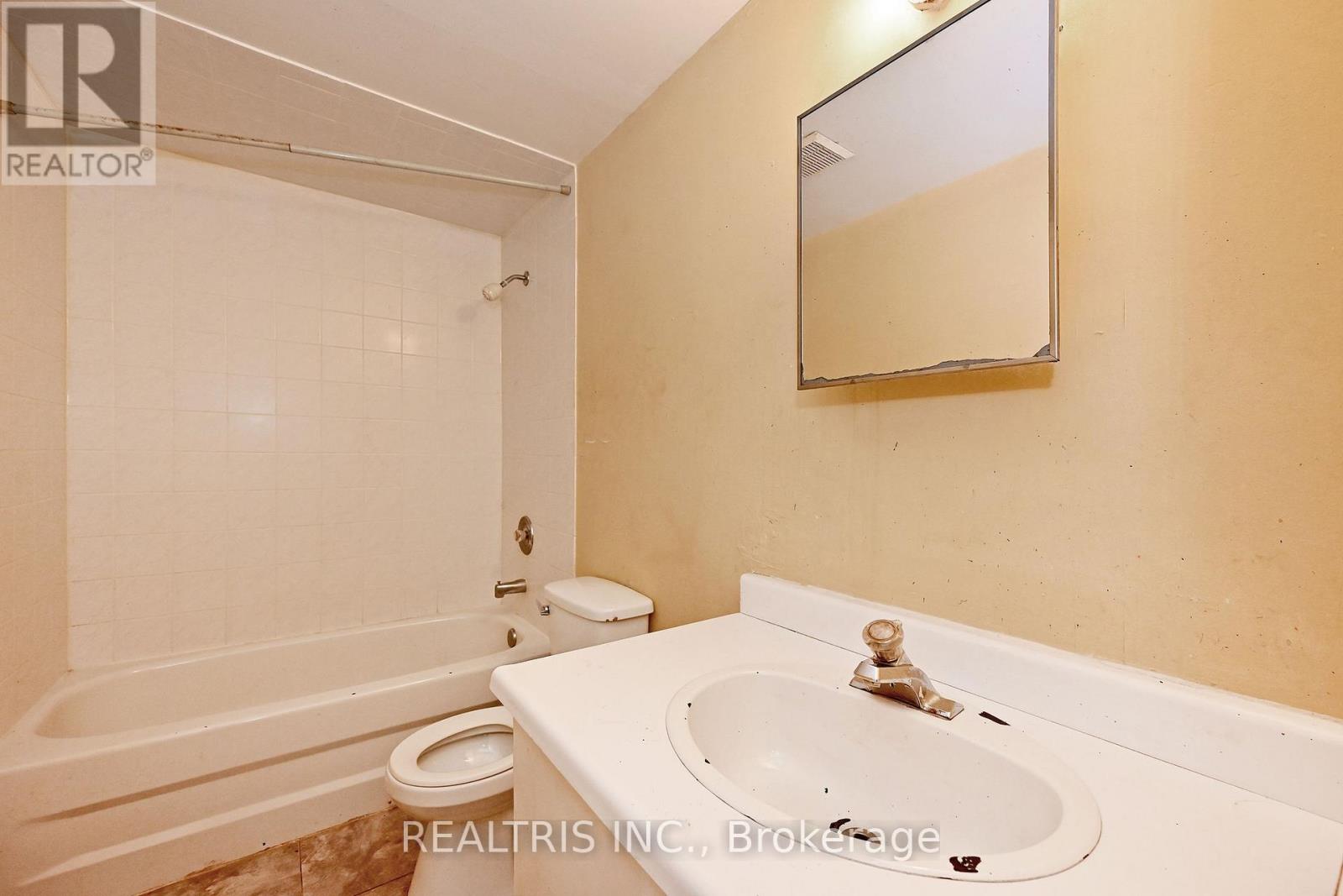 116 Sutherland Avenue, Brampton, Ontario  L6V 2H7 - Photo 26 - W13773324
