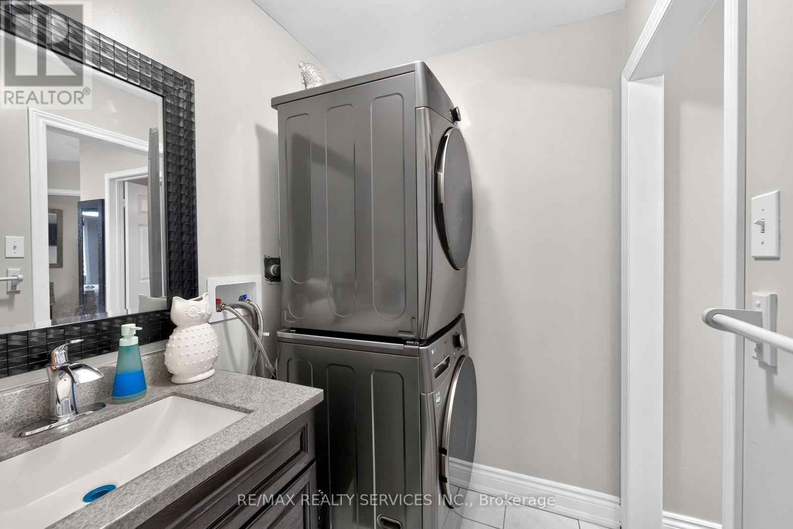 47 Twisted Oak Street, Brampton, Ontario  L6R 1S9 - Photo 35 - W13773554