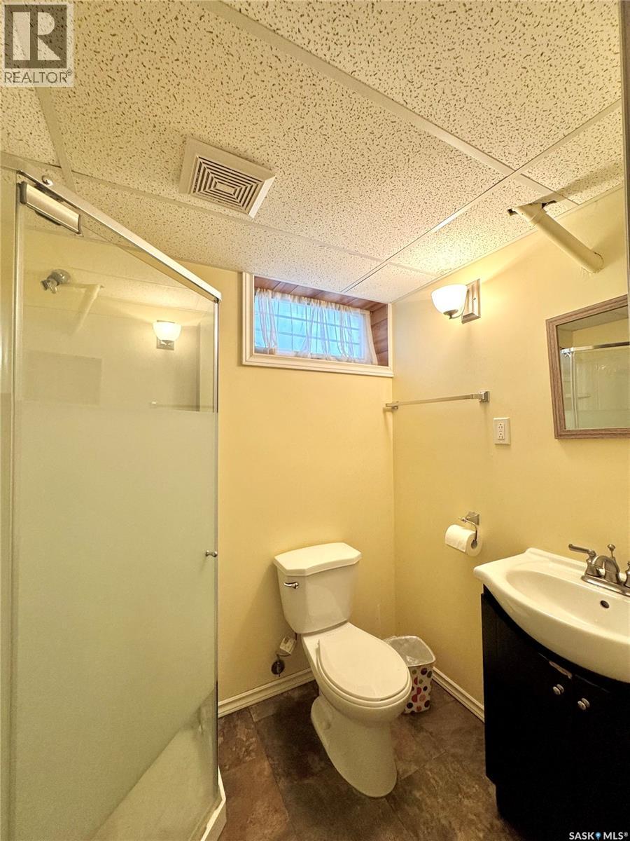 2025 Mcdonald Street, Regina, Saskatchewan  S4N 2Y4 - Photo 21 - SK048151