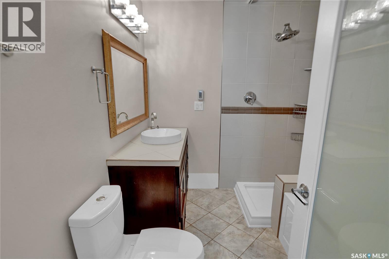 877 Elgin Avenue, Moose Jaw, Saskatchewan  S6H 4G6 - Photo 29 - SK047794