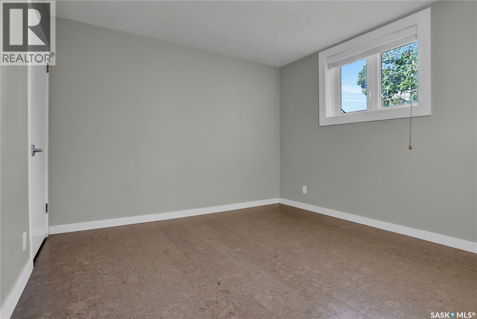 877 Elgin Avenue, Moose Jaw, Saskatchewan  S6H 4G6 - Photo 44 - SK047794