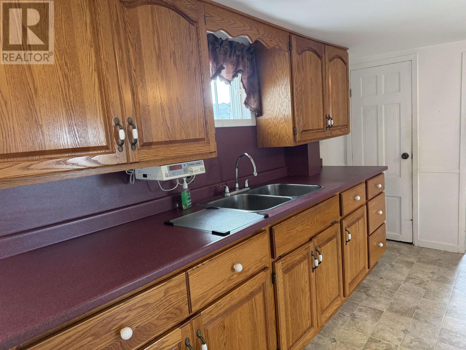 431 North Market Street, Summerside, Prince Edward Island  C1N 1L9 - Photo 7 - 202623077