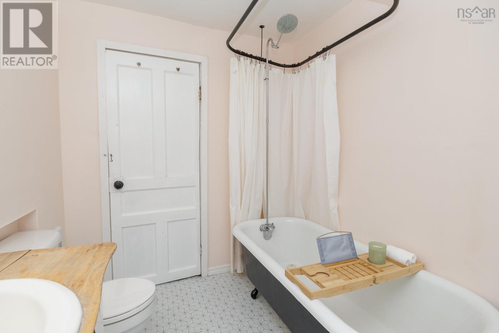 31 Warne Street photo 38