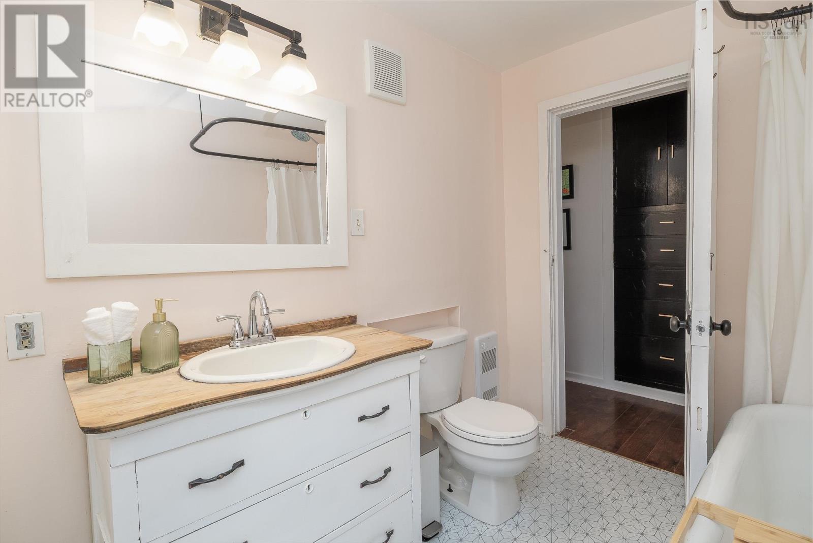 31 Warne Street photo 39