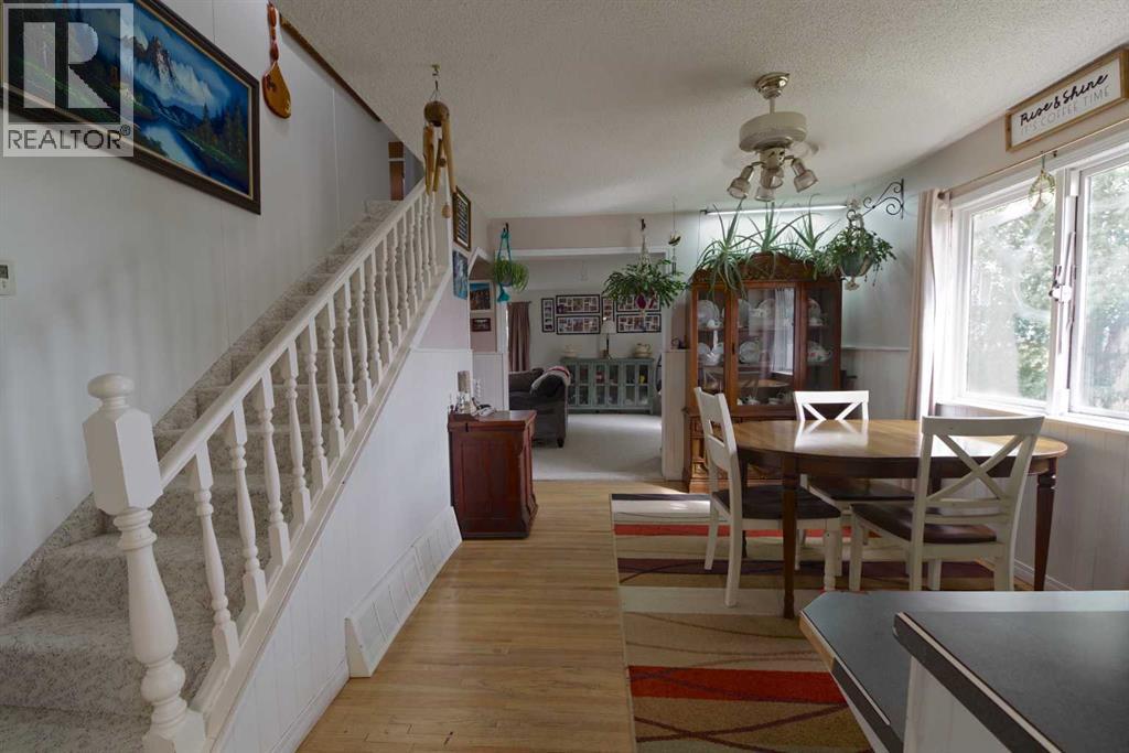 204 Cady St, Wrentham, Alberta  T0K 2P0 - Photo 10 - A2344050