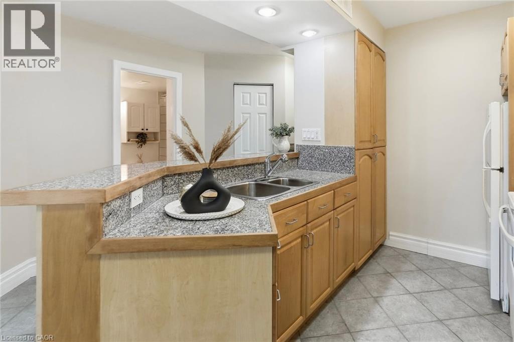 101 Queen Street S Unit# Ph 802, Hamilton, Ontario  L8P 3R9 - Photo 9 - 40860878