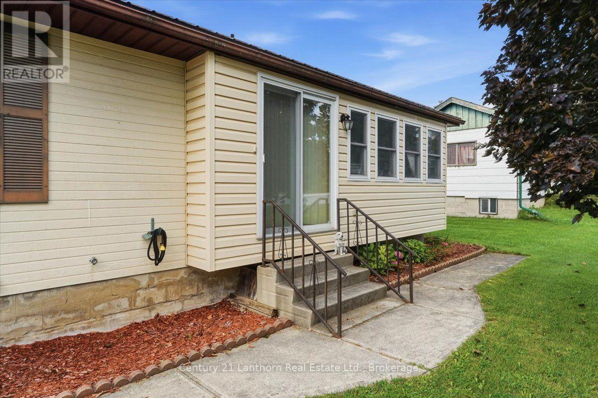 18 Dingman Street, Centre Hastings, Ontario  K0K 2K0 - Photo 3 - X13773746